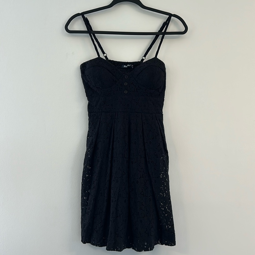 Black lace dress, size Small - Picture 3 of 11